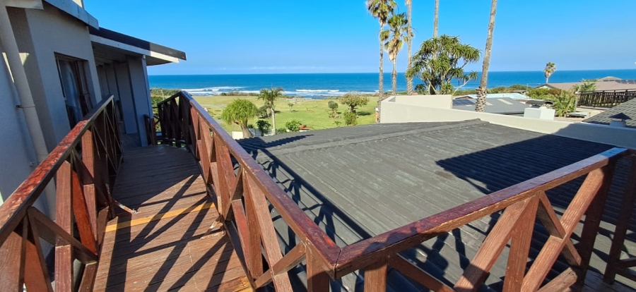  Bedroom Property for Sale in Winterstrand Eastern Cape